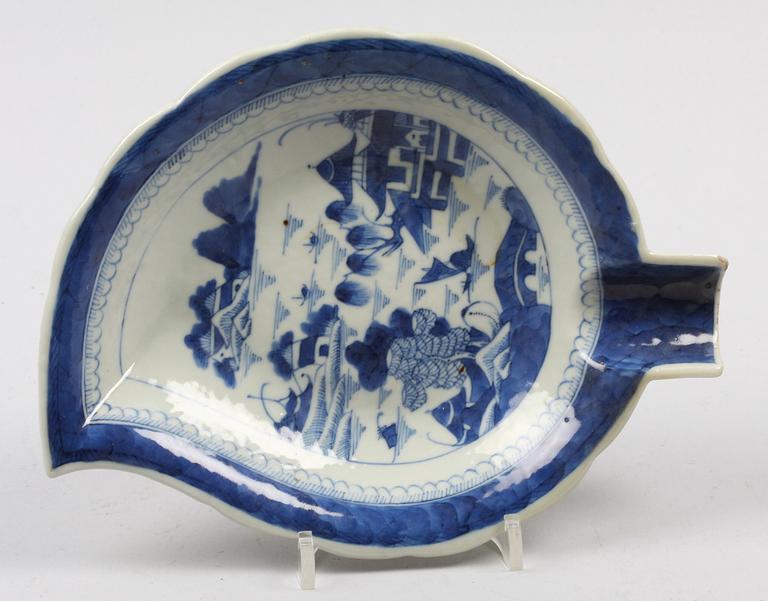 FAT, porslin. Kina 1700/1800-tal.