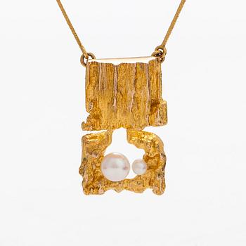 Björn Weckström, halsband, "Kelohelmet", 14K guld och odlade pärlor, Lapponia 1973.