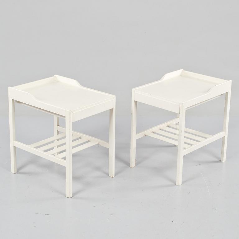 SÄNGBORD, ett par, Bertil Fridhagen, Bodafors, omkring 1900-talets mitt.