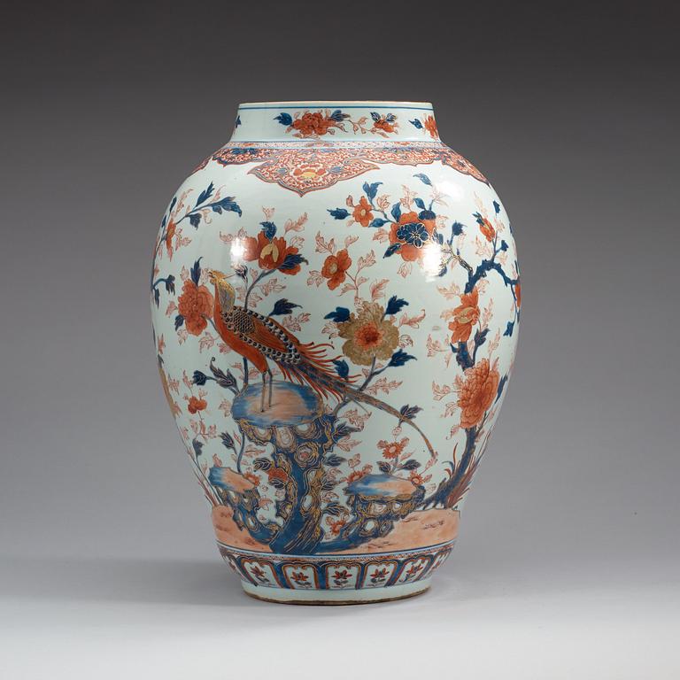 URNA, porslin. Qing dynastin, Kangxi (1662-1722).