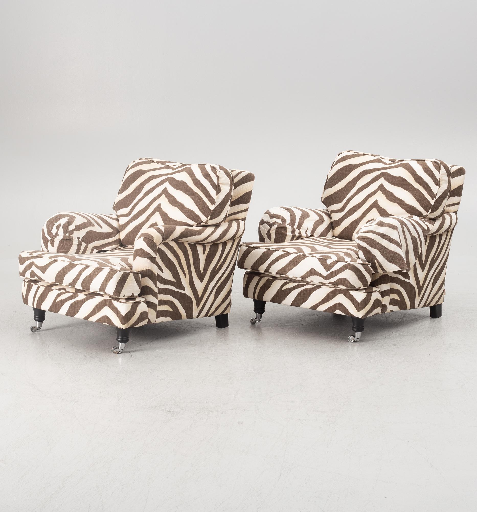 A pair of lounge chairs, Englesson, 21st century.