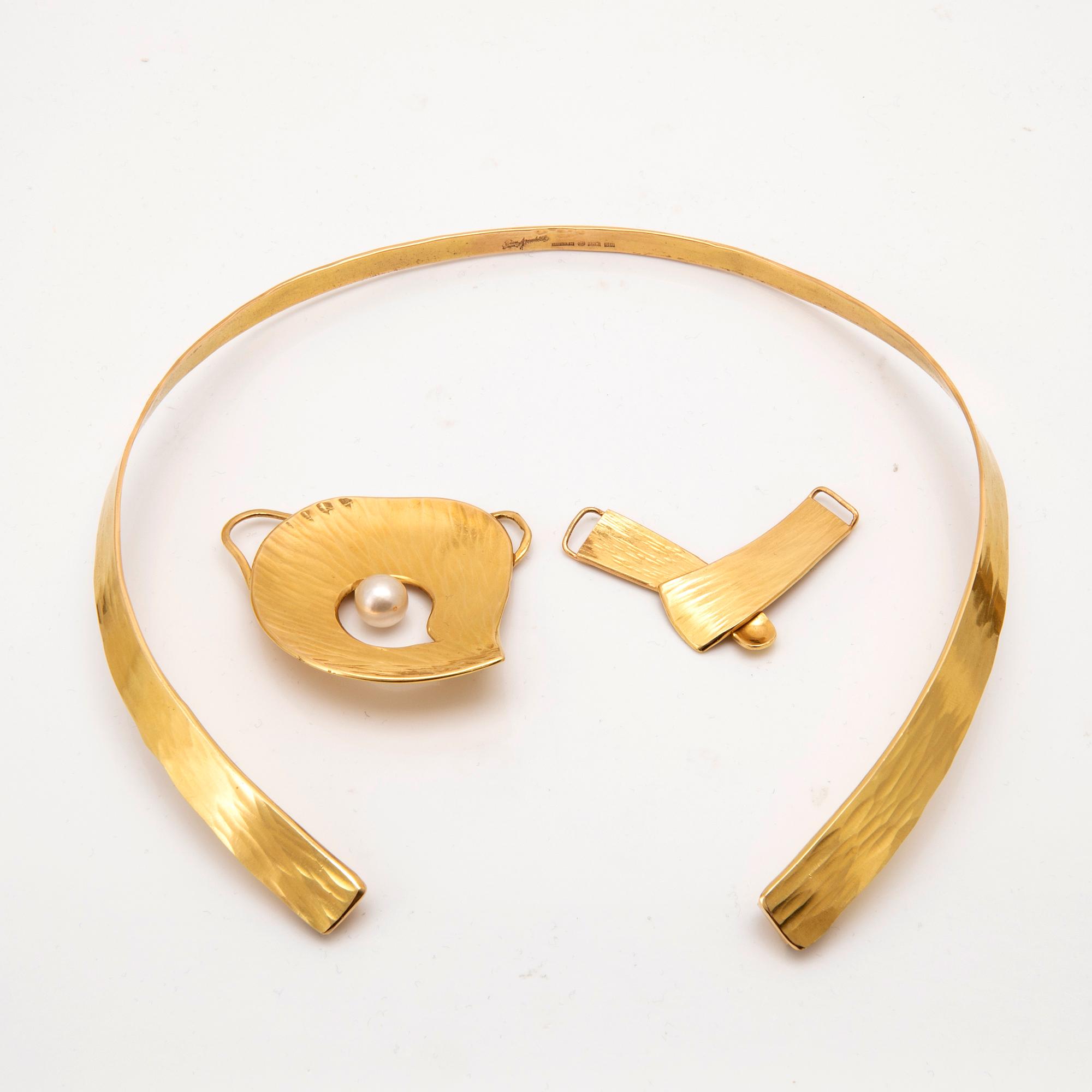 Elon Arenhill, halsband 18K guld och odlad pärla 1992.