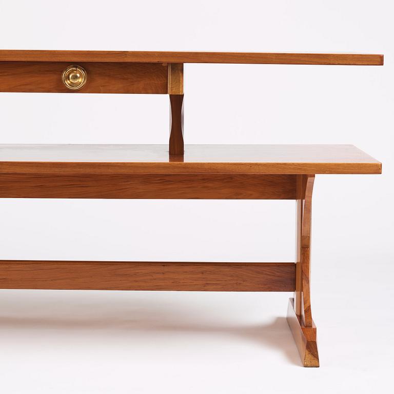 Josef Frank, biblioteksbord / sideboard, Firma Svenskt Tenn, modell 2226.