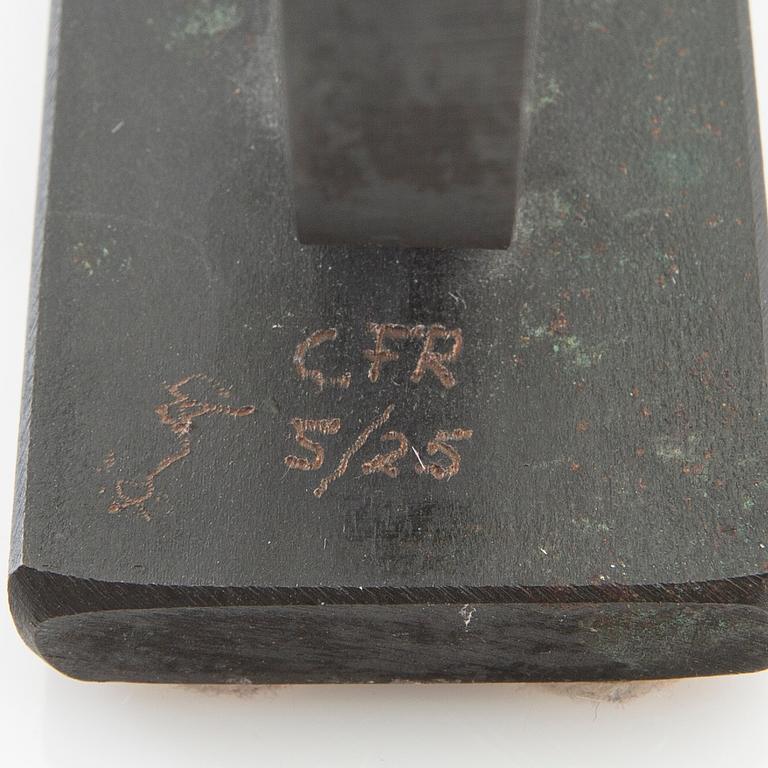 Carl Fredrik Reuterswärd, Sculpture "Non violence".