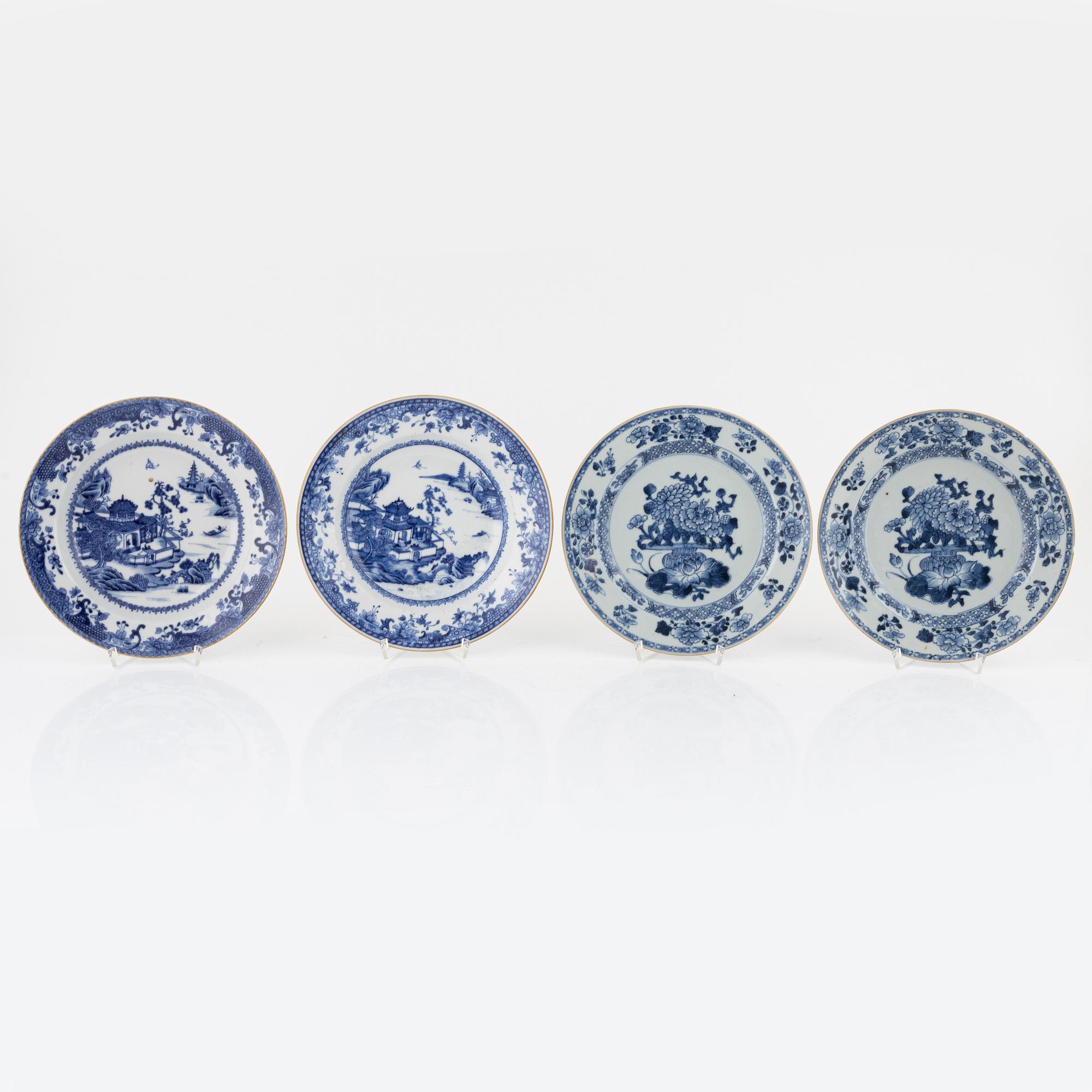 Twelve porcelain plates, China, Qianlong (1736-95).