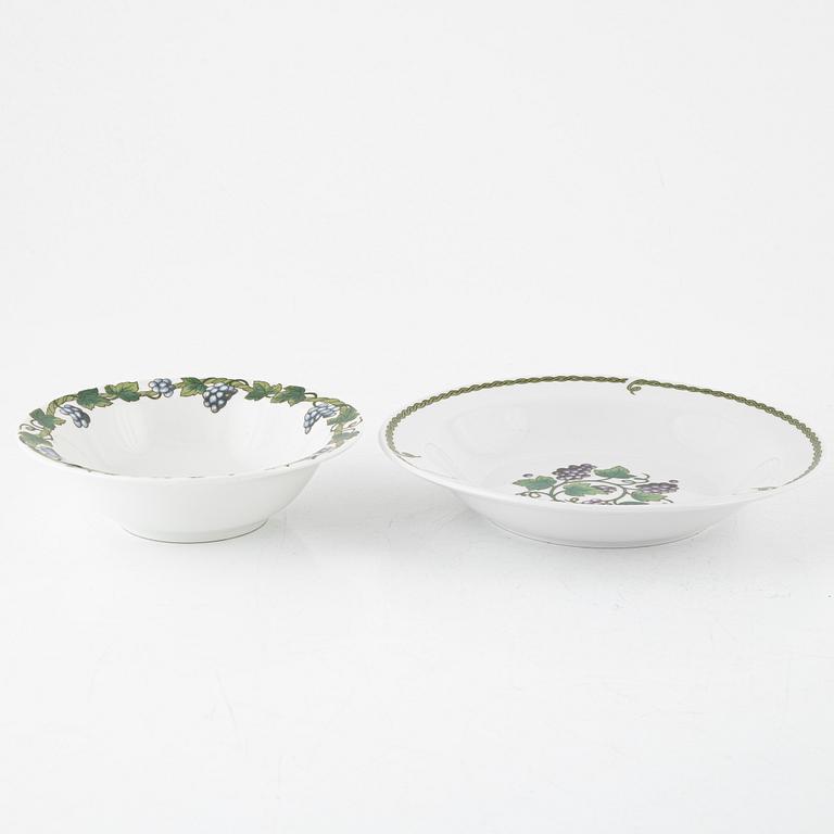 A 40-piece "Diamant" porcelain service, Millesgården, Sweden.