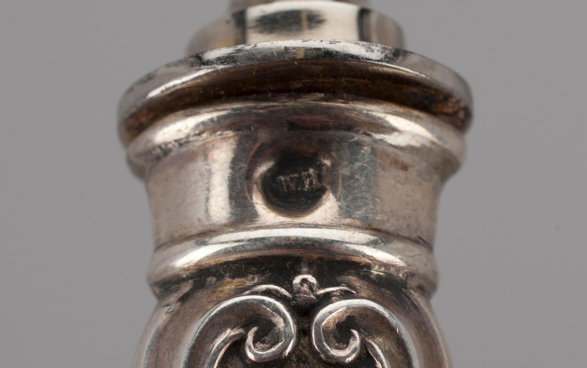 SERVERINGSBESTICK, 2 delar, silver samt förnicklad metall, Ryssland 1900-talets början.