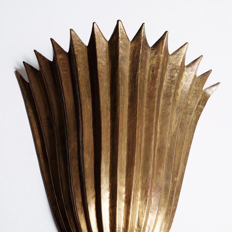 Lars Holmström, a Swedish Grace brass wall light.