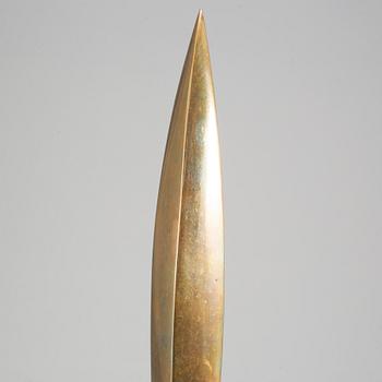 VEIKKO KERÄNEN, patinerad brons, signerad och numrerad undertill sockeln 5/8.