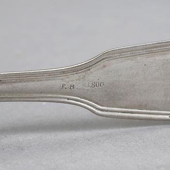 PARTI SILVER, 30 delar, Fransk modell, blandade stämplar. Vikt ca 1820 gram.