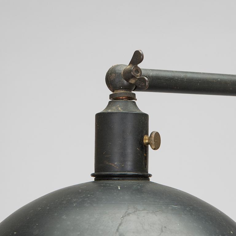 Paavo Tynell, golvlampa / ateljélampa, beställningsarbete, Taito 1933.