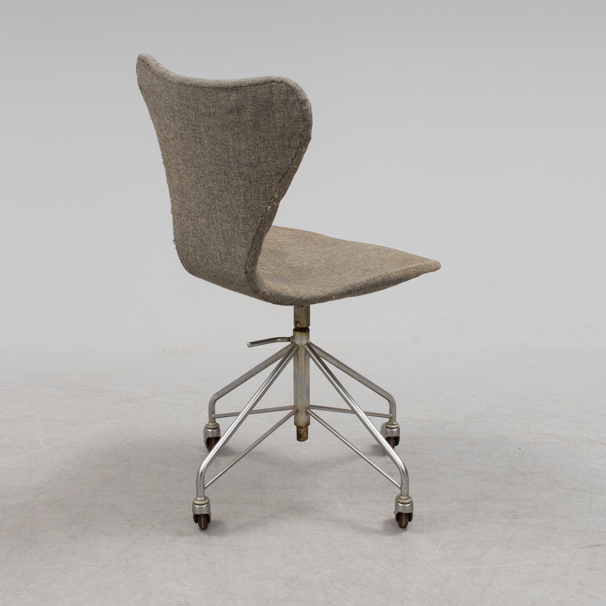 ARNE JACOBSEN, kontorsstol, "Sjuan", Fritz Hansen, 1963.
