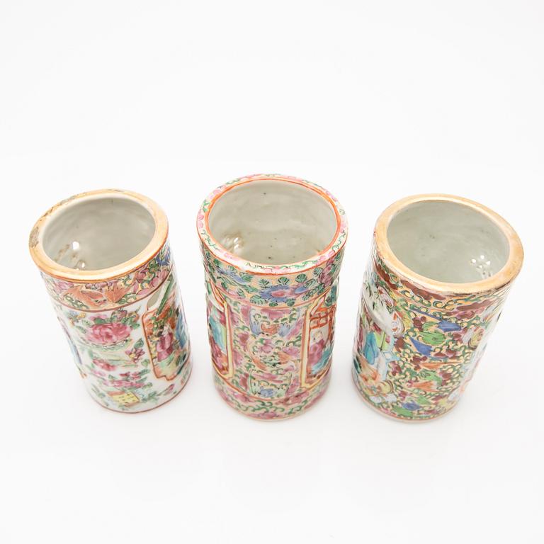 A porcelain set, 8 pieces, Canton, 19th century, China.