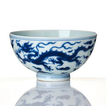 A blue and white 'five clawed dragon' cup, Qing dynasty, with Yongzheng mark and of the period (1723-35).