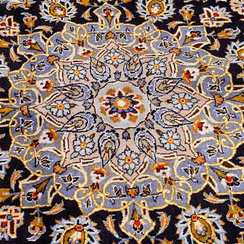 A KESHAN RUG, 398 x 305 cm.