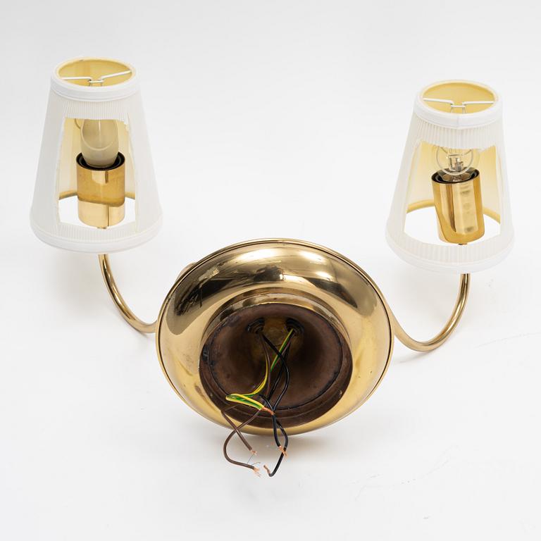Josef Frank, a brass wall lamp, a model 2565, Firma Svenskt Tenn, Sweden.