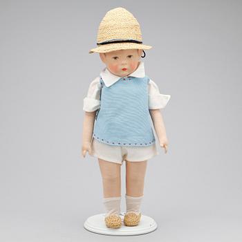 POJKDOCKA. Käthe Kruse, Tyskland, 1900-talets första hälft.