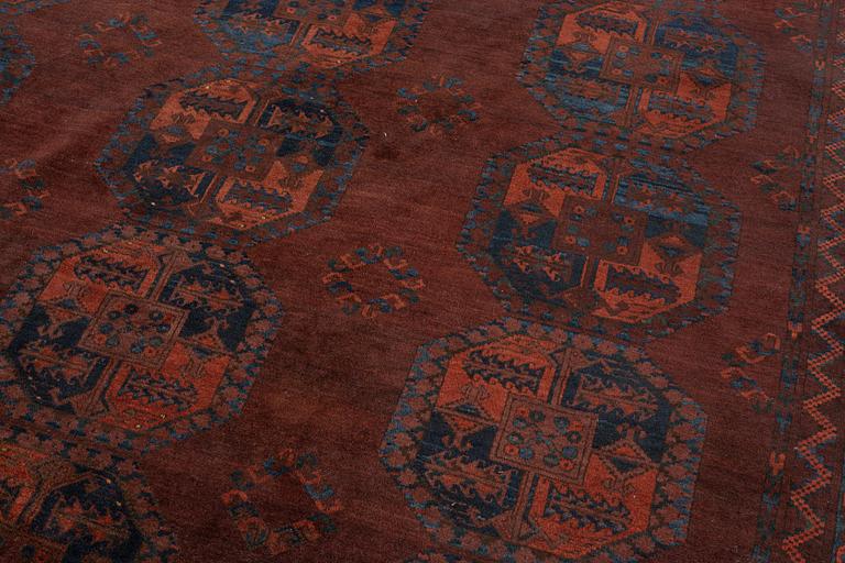 Carpet, semi-antique Ersari, approx. 346 x 228 cm.