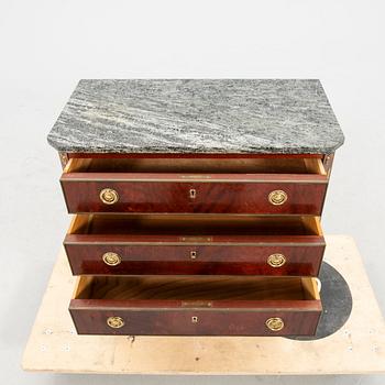 Chest of drawers in late Gustavian style, second half of the 20th century.