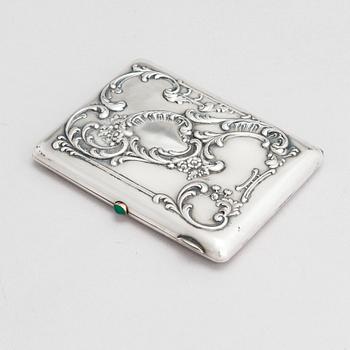 A Russian silver cigarette case, maker's mark of Mikhail Tarasov, Moscow 1908-14.