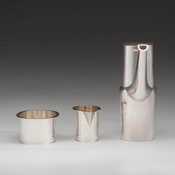 Sigurd Persson, a set of sterling coffeepot (1976), sugar and creamer (1987), Stockholm.