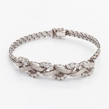Bracelet, brilliant cut diamonds, 18K white gold.