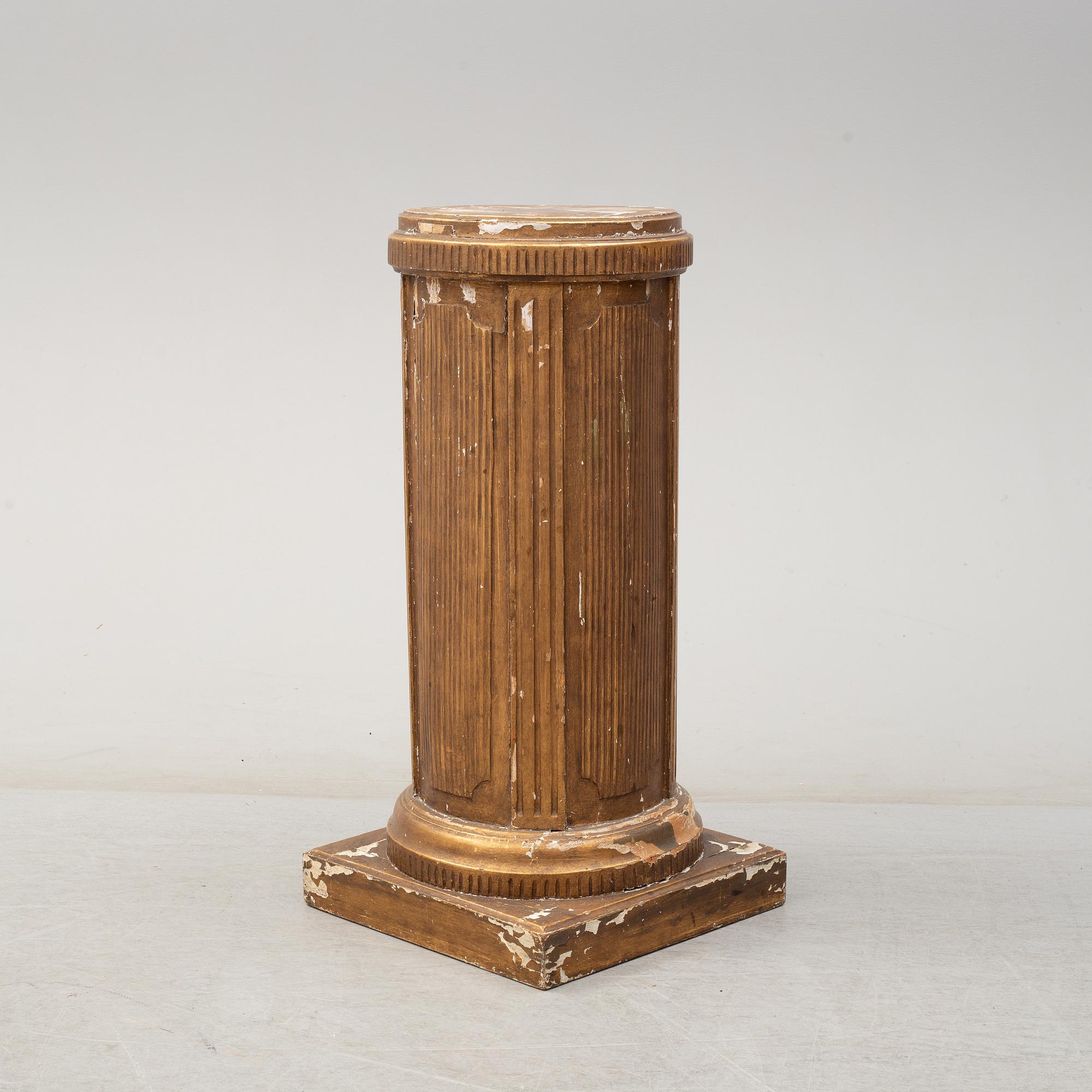 A gustavian style pedestal, first half of the 20th century.