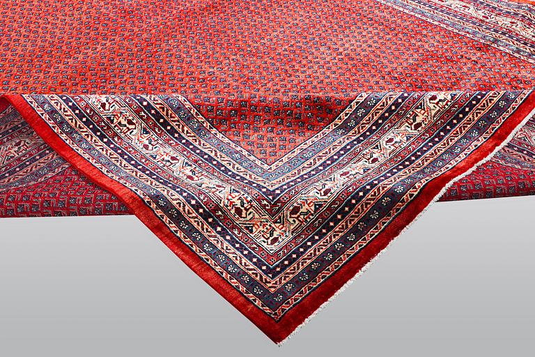 A carpet, Sarouk-Mir, ca 400 x 296 cm.