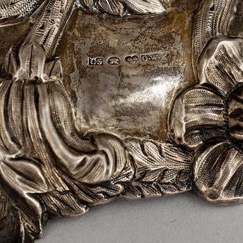 UPPSATSSKÅL, silver, Otto Wilhelm Kjellberg, Västerås, 1857, totalvikt ca 286g.