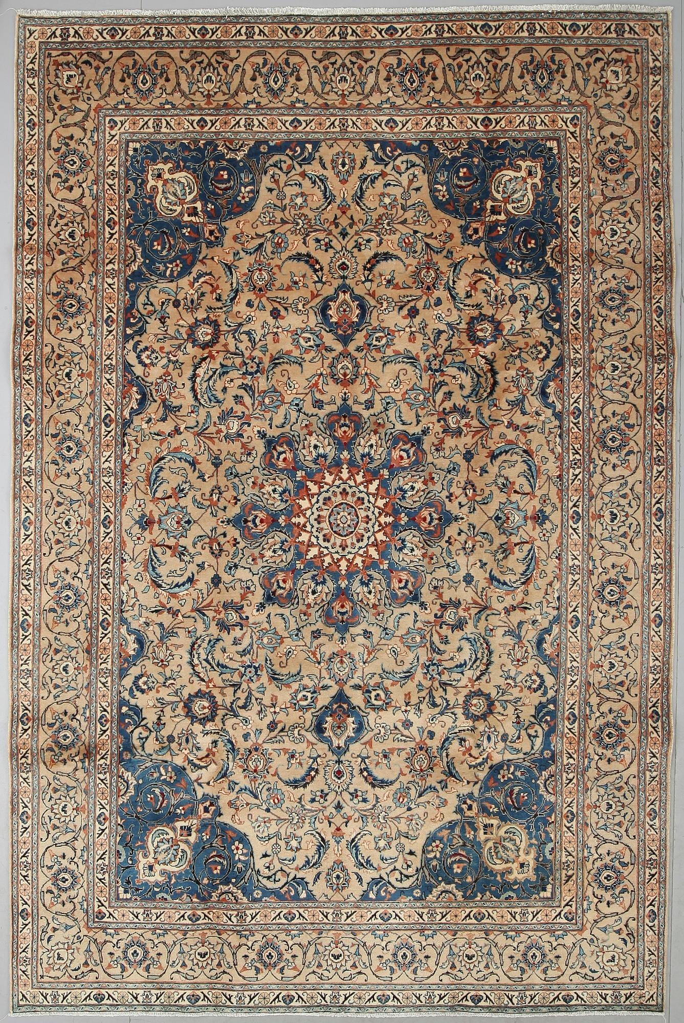 MATTA, Sarouk, ca 295 x 195 cm.