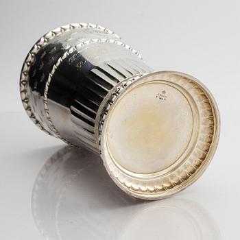 Kungapokal med lock, silver, Prins Carls Hederspris 1918, K. Anderson, Stockholm 1918.
