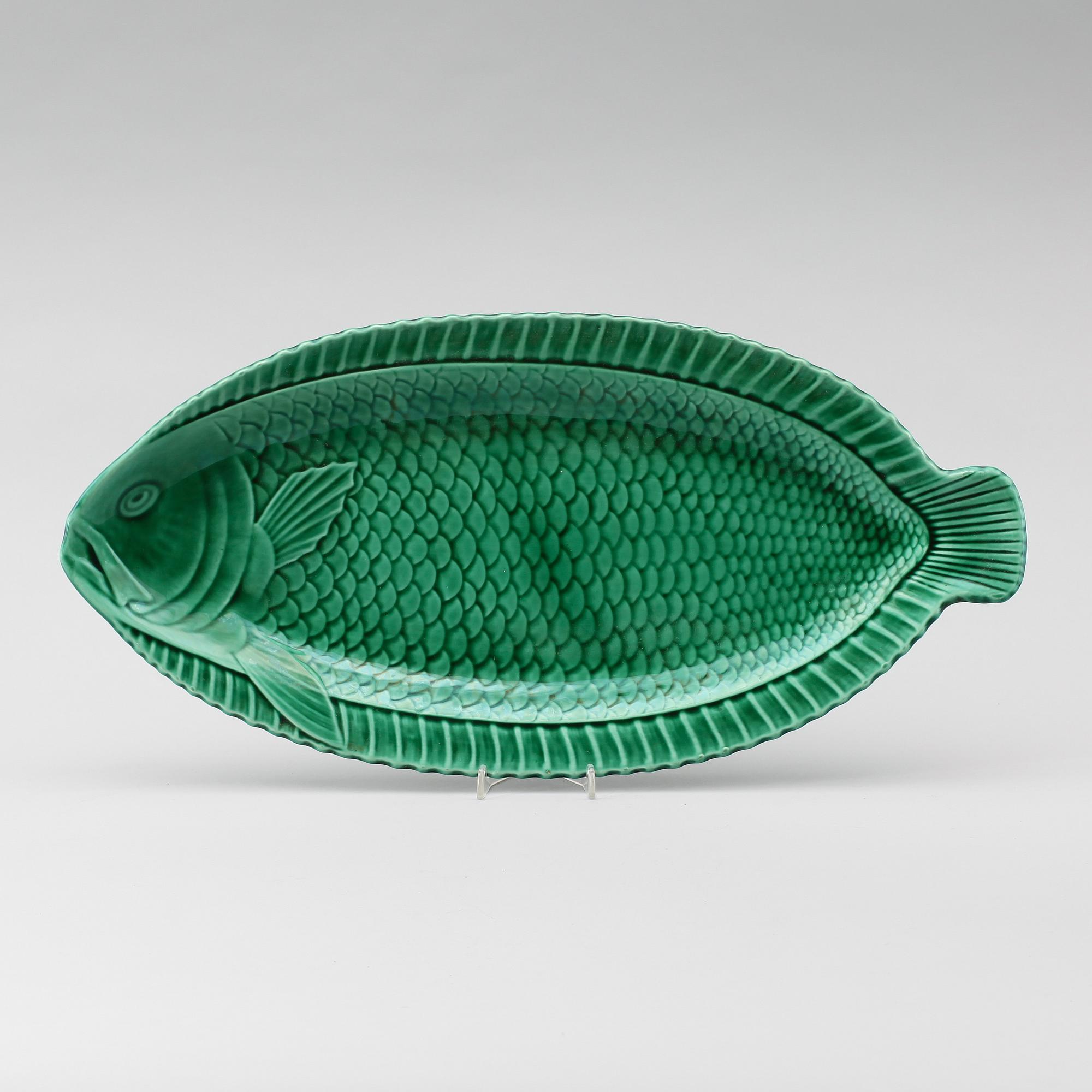 FISKFAT, porslin, Sarreguemine, Frankrike, 1900-talets första hälft.