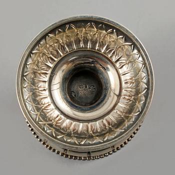 STRÖARE, ett par, silver och glas, svenska imporstämplar, gustaviansk stil, 1900-talets första hälft.