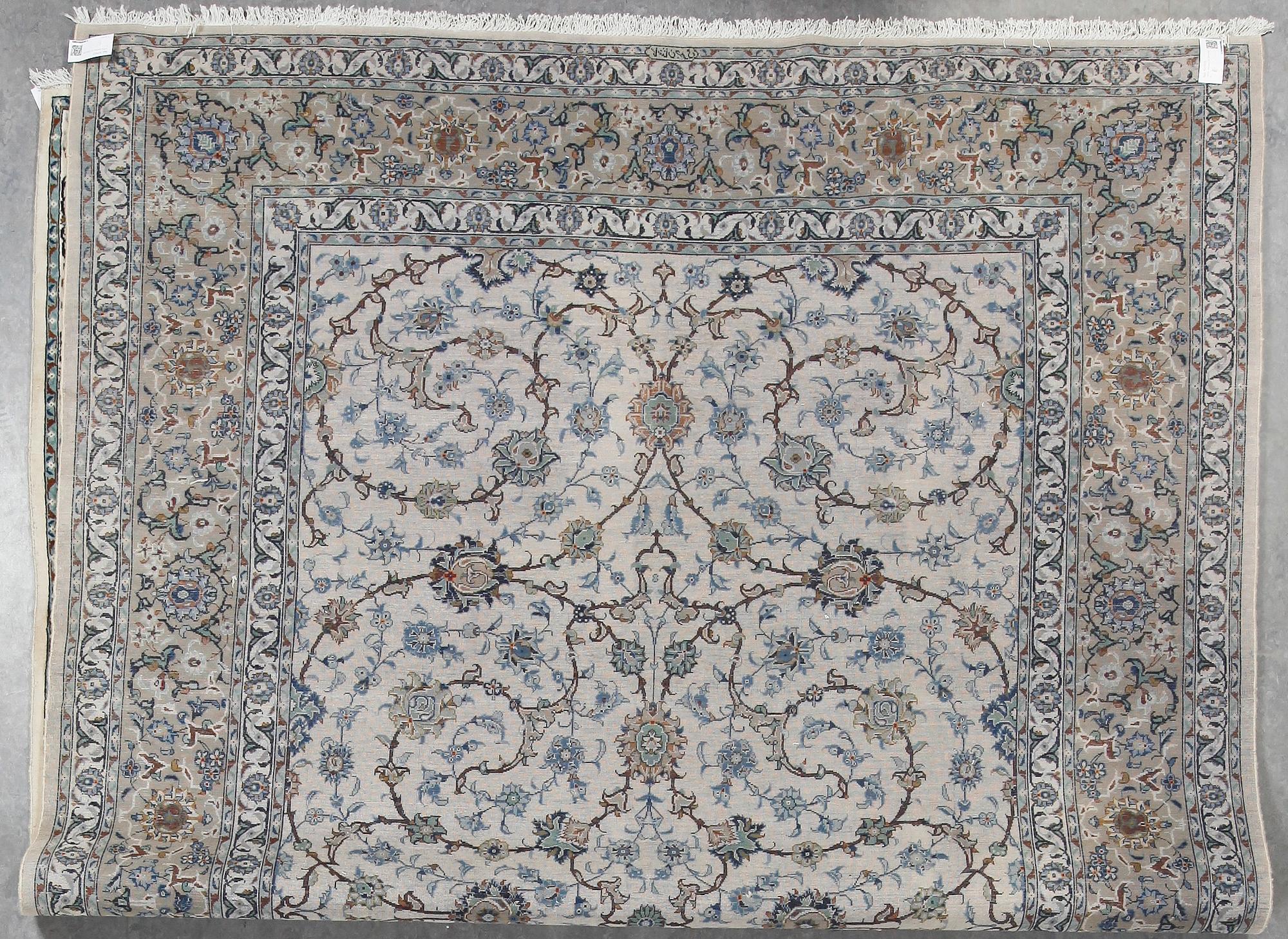 MATTA, Keshan, ca 350x230 cm.