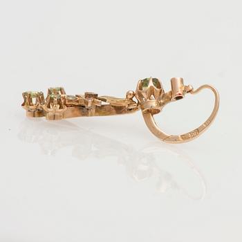 ÖRHÄNGEN, demantoid granater, rosenslipade diamanter, 14K (56) guld. Moskva.