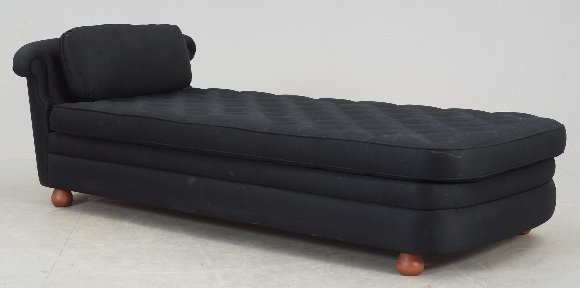 JOSEF FRANK, couch, Firma Svenskt Tenn, modell 775.