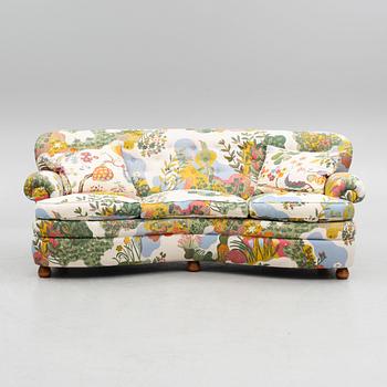 Josef Frank, a model 968 sofa, Firma Svenskt Tenn.