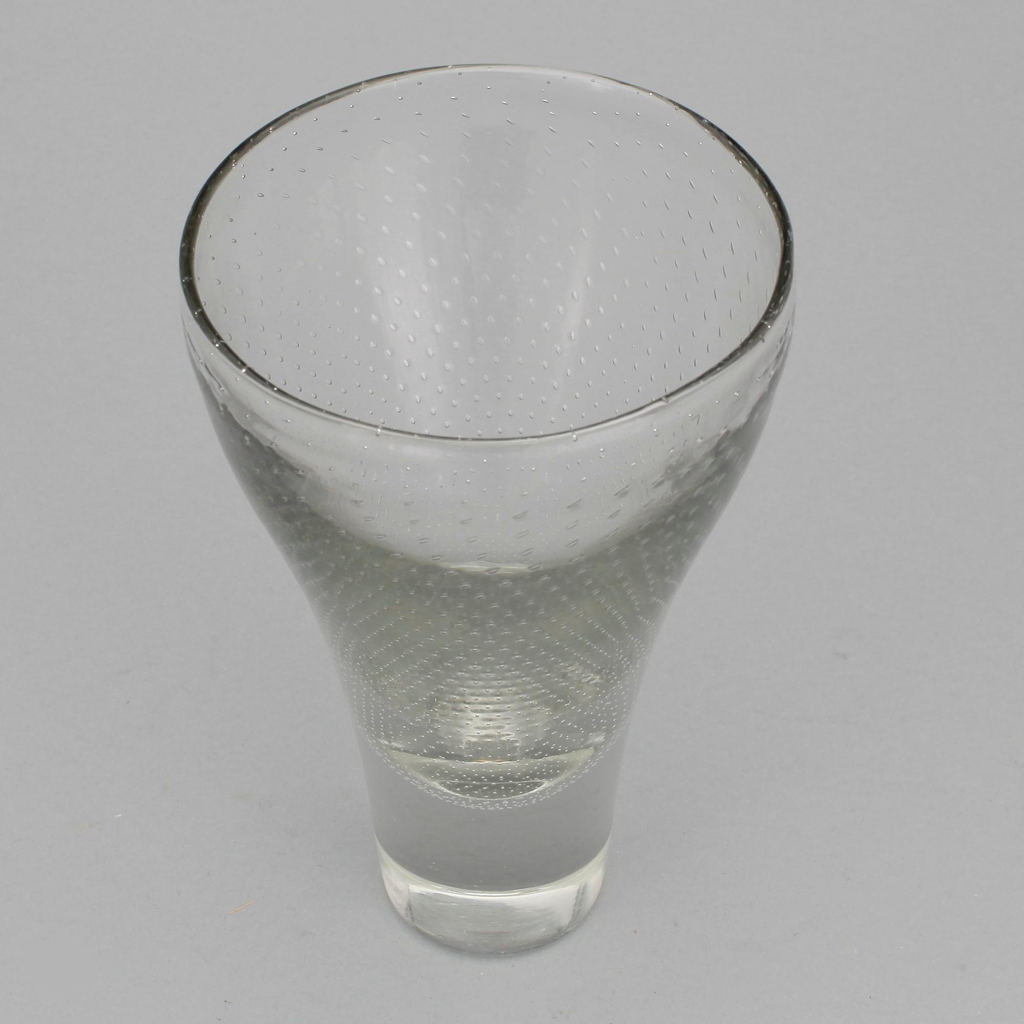 VAS, glas, Gunnel Nyman Nuutajärvi Notsjö. Signerad.