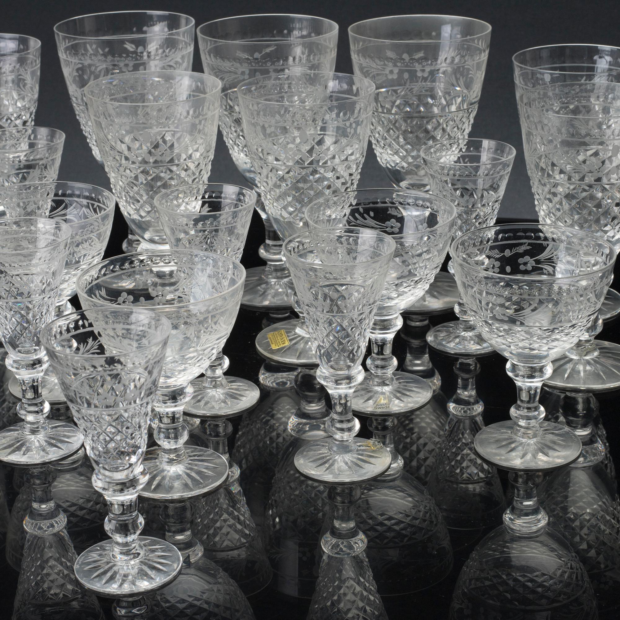 ELIS BERGH, GLASS 46 PCS "ELIVRA MADIGAN" KOSTA.