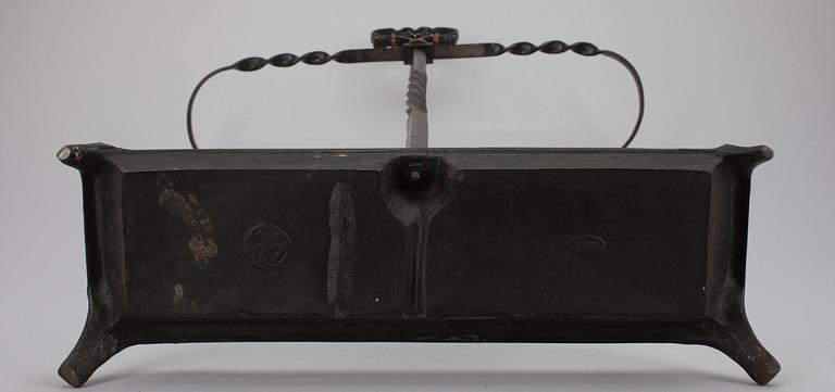 BRASSKYDD / PARAPLYSTÄLL, järn, 1900-talets slut.