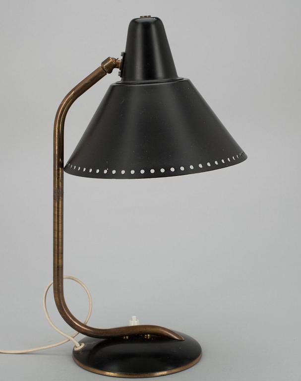 BORDSLAMPA, mässing och plåt, märkt OMI typ 420.