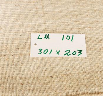 A Lori carpet, c. 301 x 203 cm.