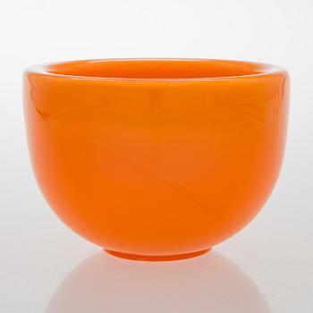 TIMO SARPANEVA, a bowl from Heal's series, signed Timo Sarpaneva, Iittala.