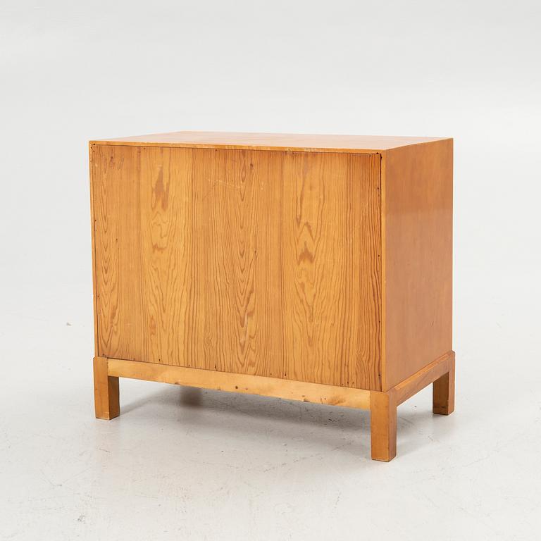 Chest of drawers, Functionalist, first half of the 20th century.