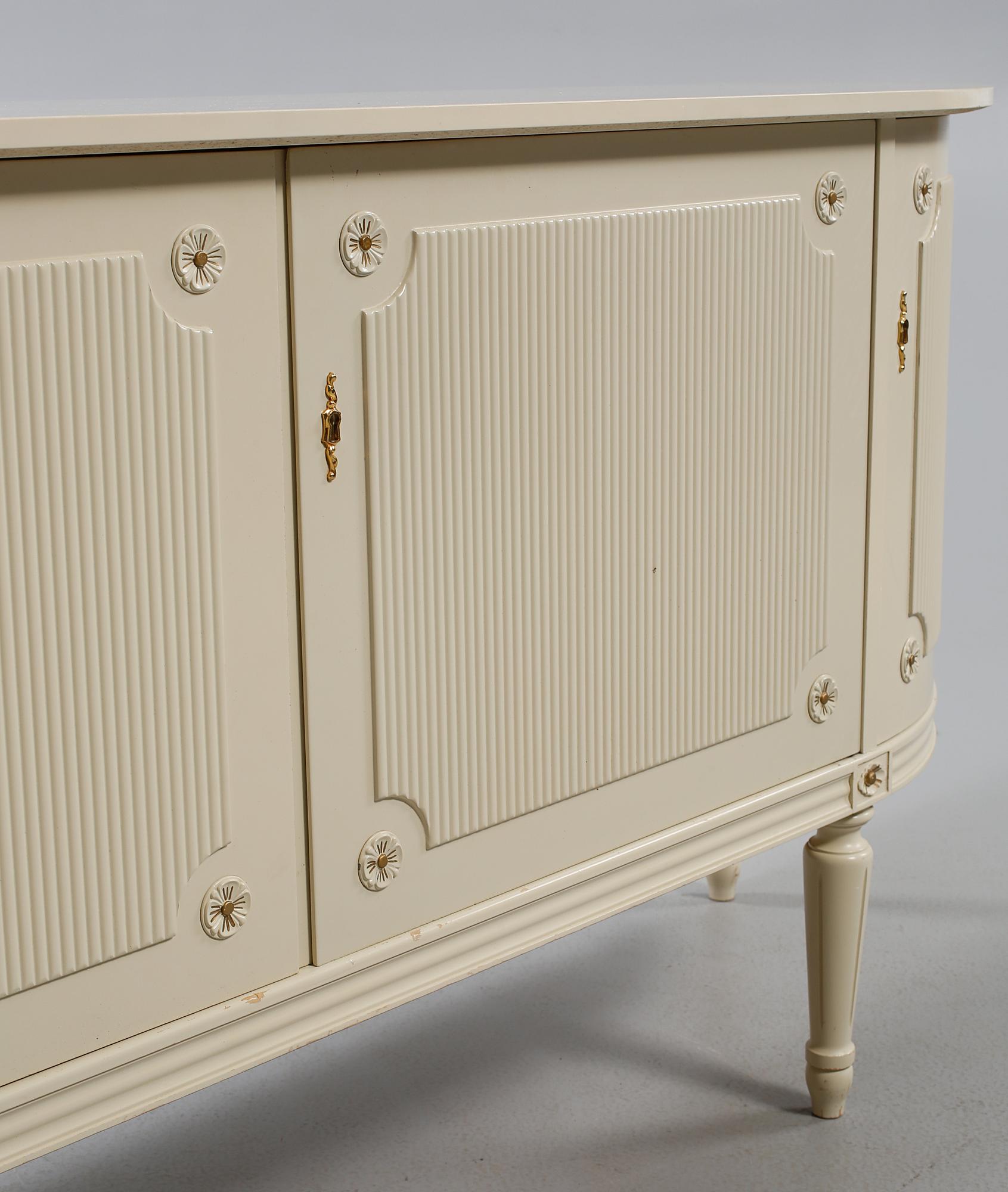 SIDEBOARD, gustaviansk stil, 1900-talets andra hälft.