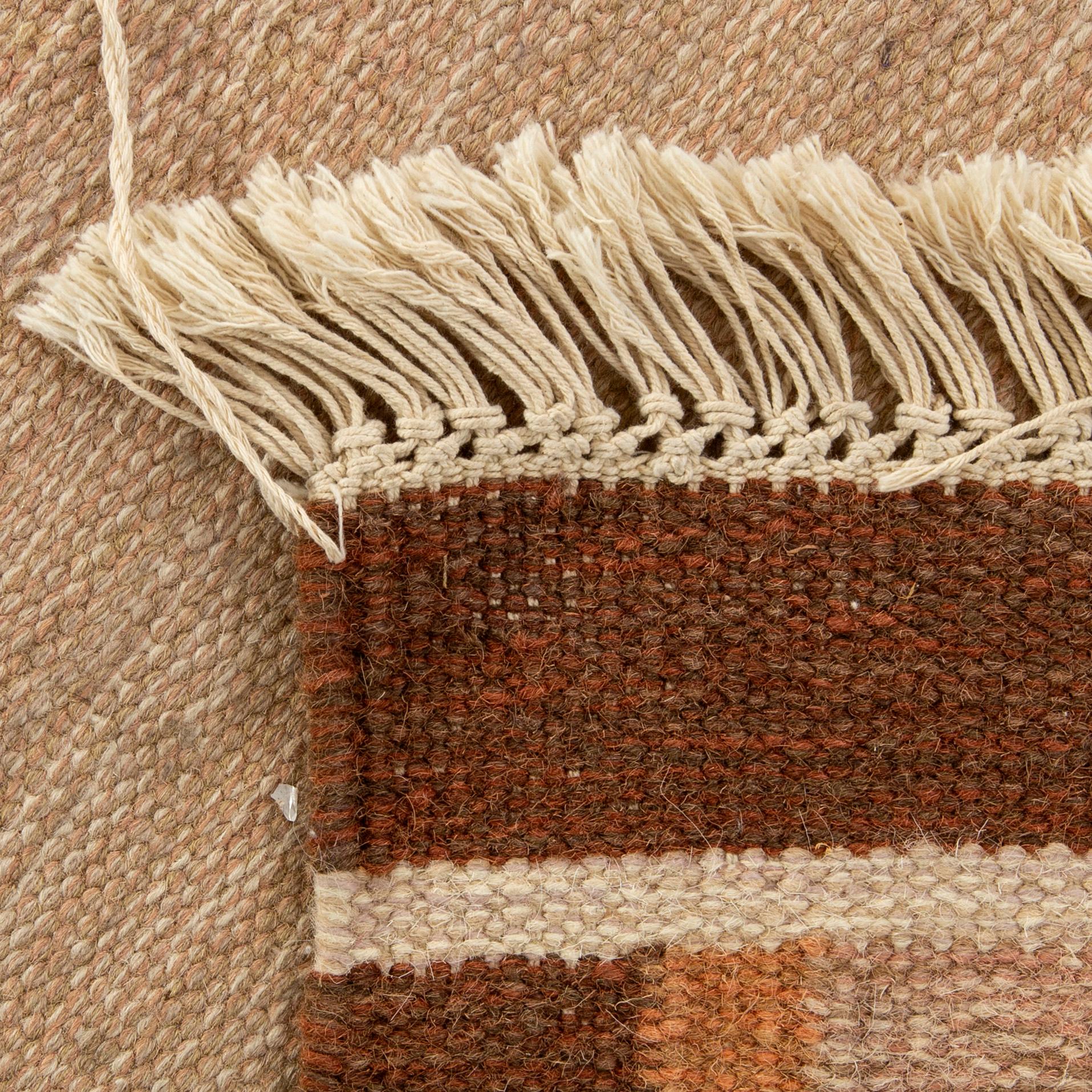 MARGARETA LUNDAHL, matta rölakan signerad ca 231 x 172 cm.