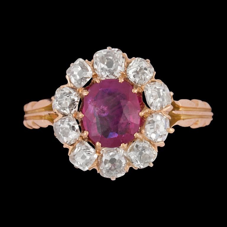 RING, fasettslipad rubin, ca 1.20 ct och antikslipade diamanter, tot. ca 1 ct.