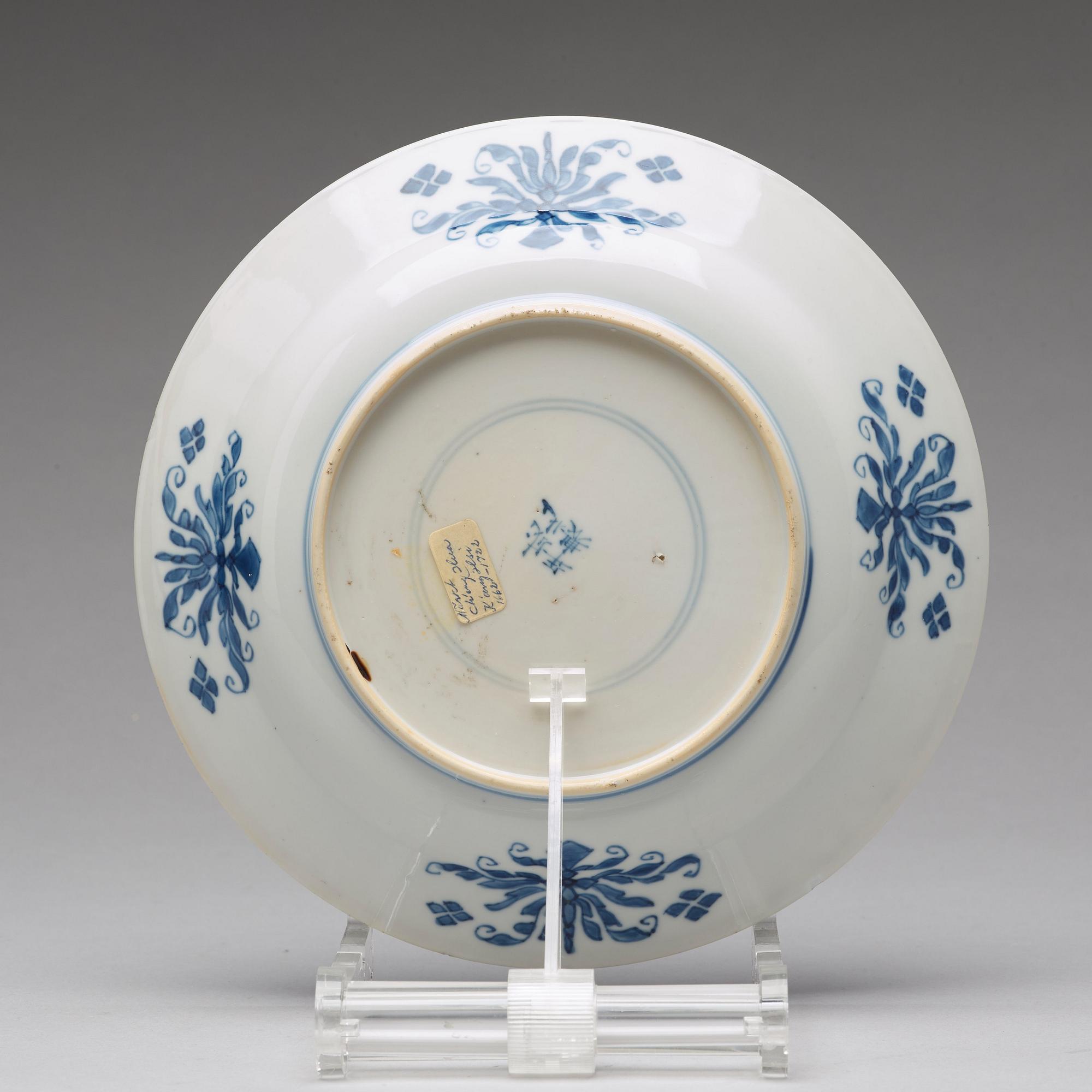 TALLRIKAR, sex stycken, porslin. Qingdynastin, Kangxi (1662-1722).