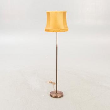 A mid 1900s/second part floor lamp.