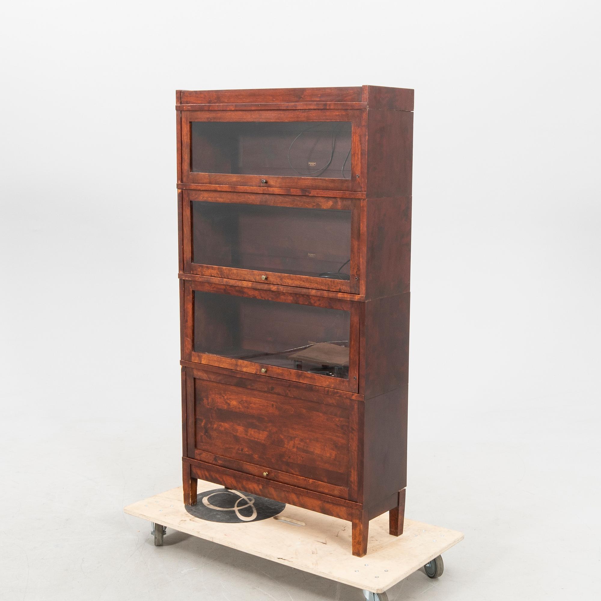 Carl Malmsten, bokskåp "Sekreterarmöbel" Åtvidaberg formgiven 1928.